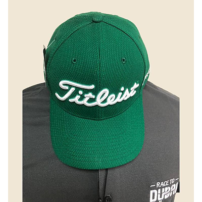GREEN TITLEIST TOUR ELITE CAP WITH R2D LOGO